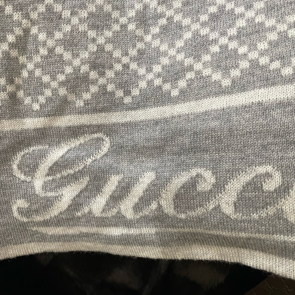 NEW!  Gucci Gray Diamond Script Logo Wool Scarf - Picture 2 of 5